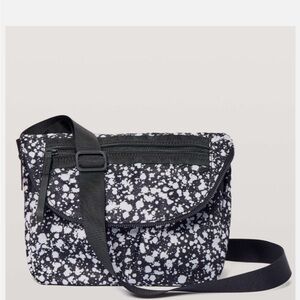 Lululemon Festival Bag II *5L - Bleached Starlight Black - EUC - RARE!